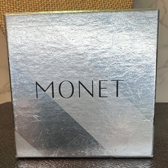 MONET - Picture 2 of 2